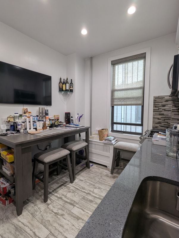 33-52 29th St in Queens, NY - Building Photo - Building Photo