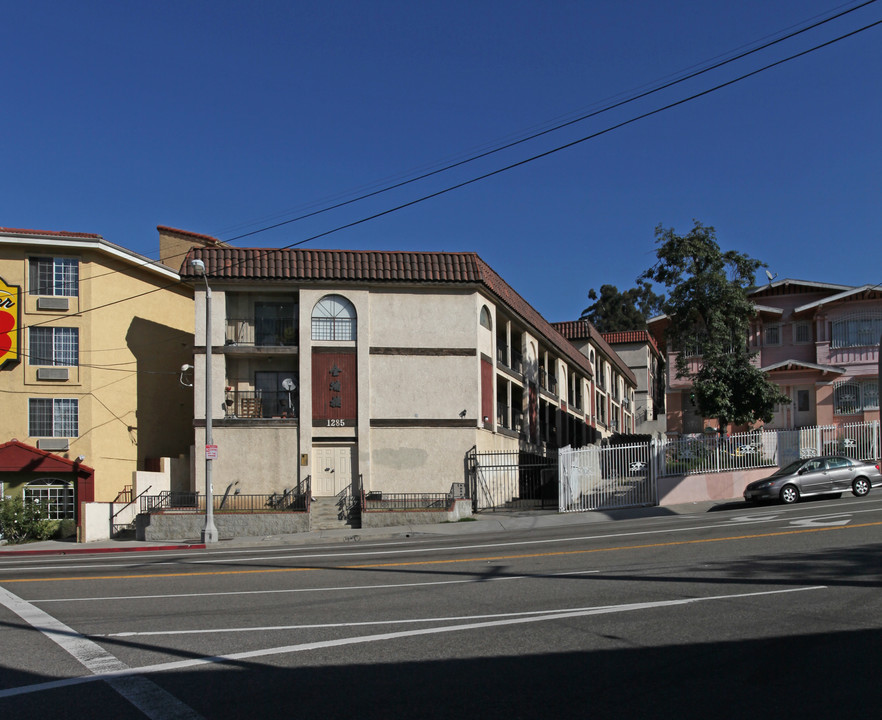 1285 Elysian Park Dr in Los Angeles, CA - Foto de edificio