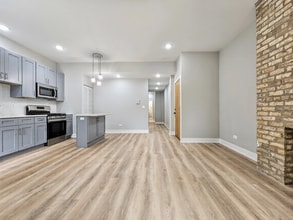 441 W Belden Ave in Chicago, IL - Building Photo - Building Photo