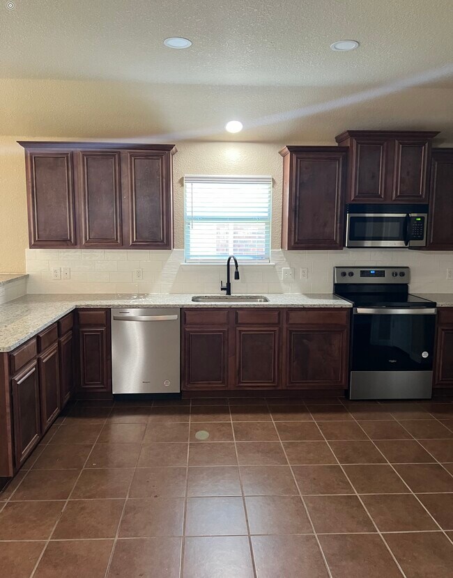 1501 Applegate Way in Royse City, TX - Foto de edificio - Building Photo