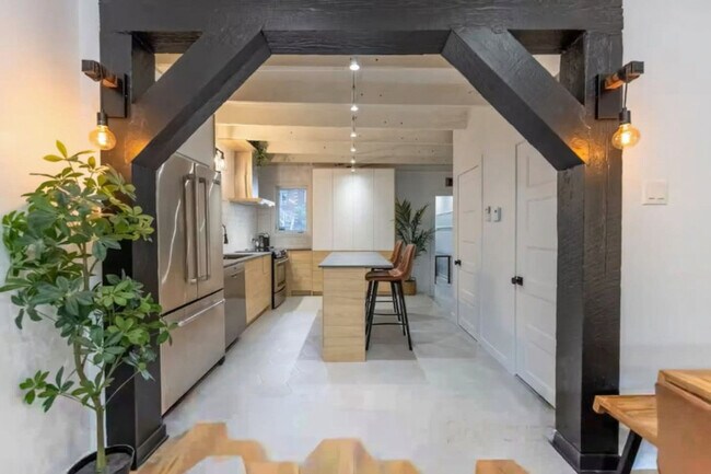 8819 Rue Lajeunesse, Unit SI ID1422098P in Montréal, QC - Building Photo - Building Photo