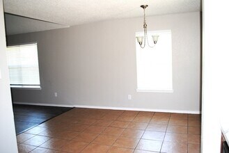 305 N Elm St, Unit 1102B in Lancaster, TX - Building Photo - Building Photo