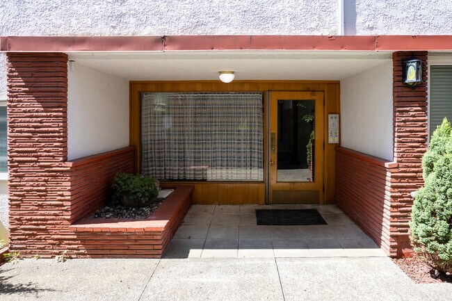 2376 43rd Av W in Vancouver, BC - Building Photo - Building Photo