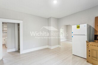 1038 S Ellis St in Wichita, KS - Building Photo - Building Photo