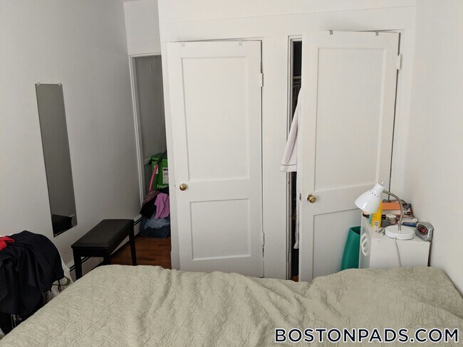 148 Fifth St. in Cambridge, MA - Foto de edificio - Building Photo