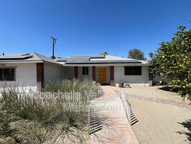 4080 Cll San Antonio in Palm Springs, CA - Building Photo - Building Photo