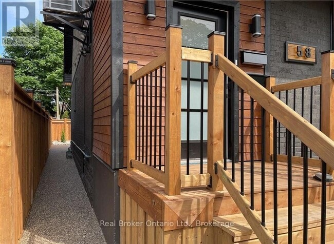 58 Rosslyn Ave N in Hamilton, ON - Building Photo - Building Photo