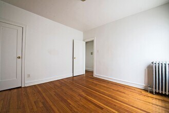 7914-16 S Kingston Ave Chicago, IL 60617 in Chicago, IL - Foto de edificio - Building Photo