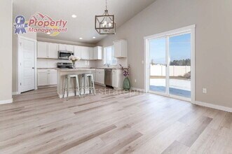 6448 S Festival Ave in Meridian, ID - Building Photo - Building Photo