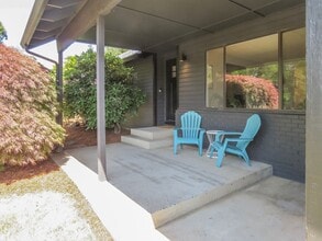 7063 SW Algonkin St in Tualatin, OR - Building Photo - Building Photo