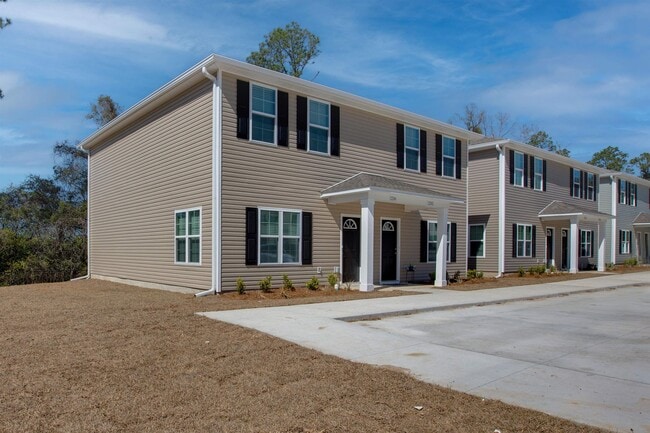 2202 Cedarbrook Ct in Tallahassee, FL - Building Photo - Building Photo