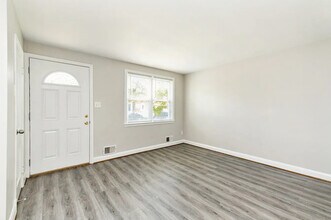 1399 Deanwood Rd in Parkville, MD - Building Photo - Building Photo