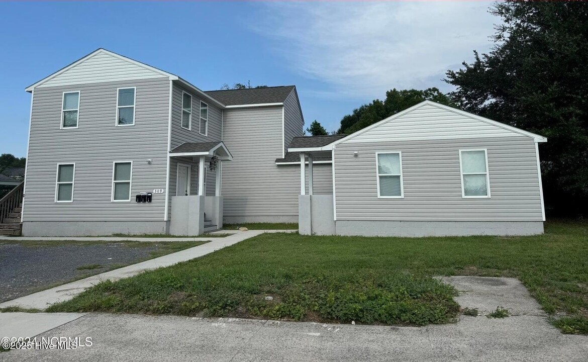 309 N 10th St in Wilmington, NC - Building Photo