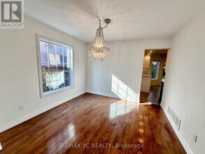 67 Fern Valley Crescent in Richmond Hill, ON - Building Photo - Building Photo