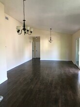 12066 Lamanda St, Unit 4 in Los Angeles, CA - Building Photo - Building Photo