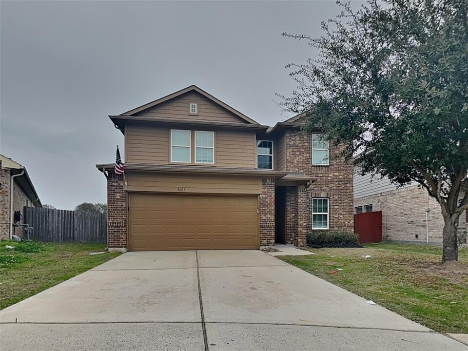 7607 Retama Terrace Ln in Humble, TX - Building Photo