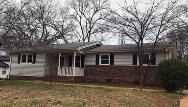 1008 Davenport Rd in Simpsonville, SC - Building Photo - Building Photo