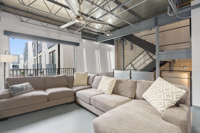 property at 4801 S Congress Ave