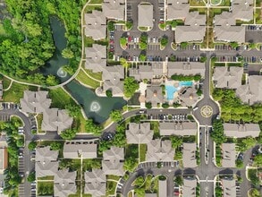 Estates at New Albany in Columbus, OH - Foto de edificio - Building Photo