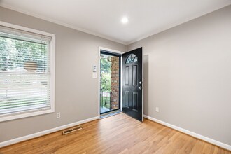 2563 Dering Ct NE in Atlanta, GA - Building Photo - Building Photo