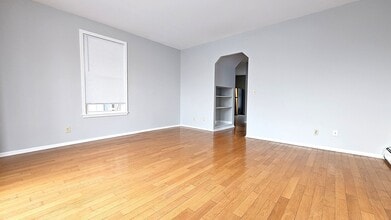 158 Main St in Winooski, VT - Foto de edificio - Building Photo