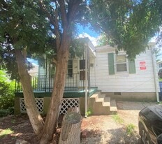 8 Clarke St in Athens, OH - Building Photo