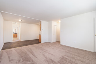 Presidential Court Apartments in Runnemede, NJ - Building Photo - Interior Photo