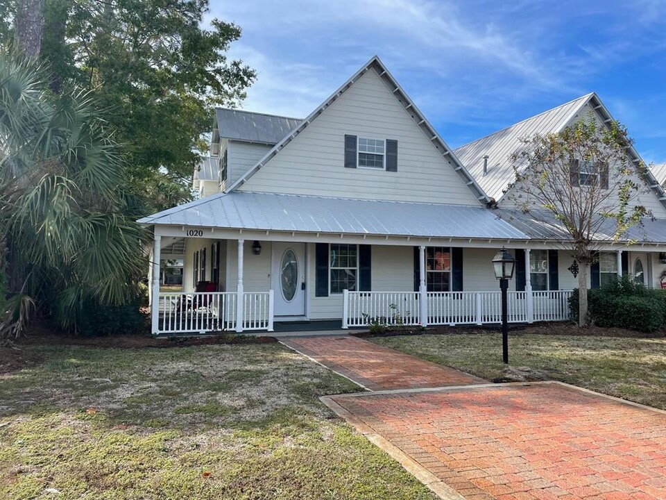 1020 Long Ave in Port St. Joe, FL - Building Photo