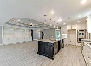 3318 N Braeswood Blvd in Houston, TX - Building Photo - Building Photo