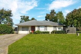 1502 15th Ave N in Texas City, TX - Building Photo