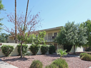 Beverly Palms in Phoenix, AZ - Building Photo - Building Photo