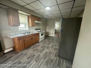 65 Center St in Pittston, PA - Building Photo - Building Photo