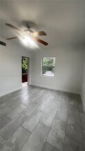 413 NW 33rd St in Miami, FL - Building Photo - Building Photo