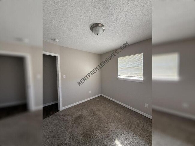 property at 2609 Wyandotte Way