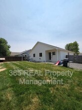 3821 Tumbleweed Dr in Evans, CO - Building Photo - Building Photo