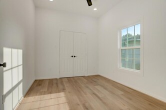 808 Oakhurst St in Houston, TX - Foto de edificio - Building Photo