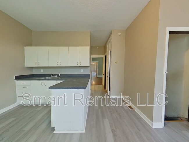 property at 2711 Keokuk St