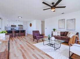 1025 Plover Way in Oceanside, CA - Building Photo