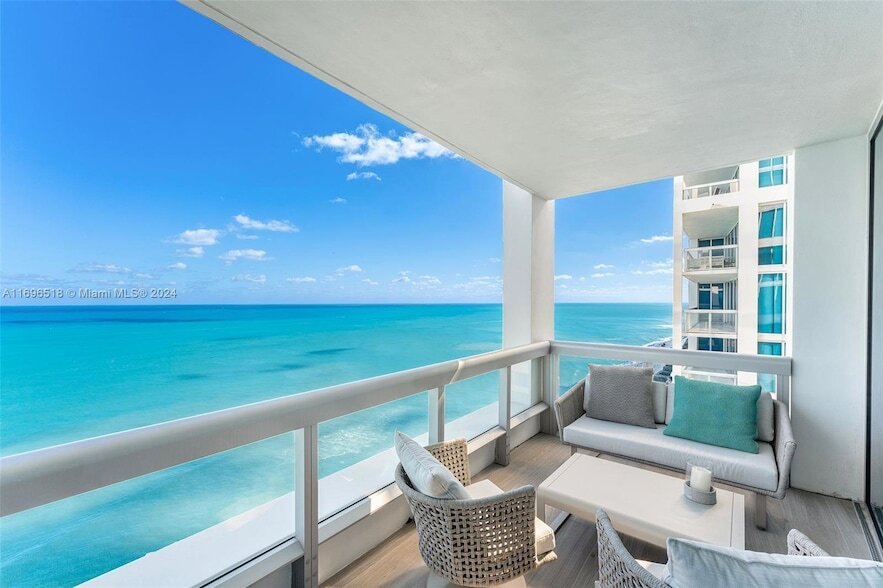 6899 Collins Ave, Unit 2601 in Miami Beach, FL - Building Photo