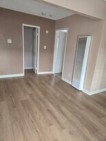 5723 Hazeltine Ave, Unit #2 in Los Angeles, CA - Building Photo