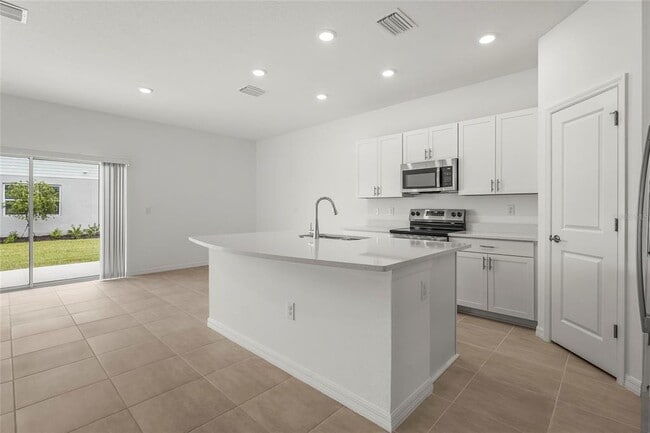 8705 Winter Breeze Wy in Sarasota, FL - Building Photo - Building Photo