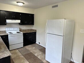 3405 Westside Dr NW in Cleveland, TN - Building Photo - Building Photo