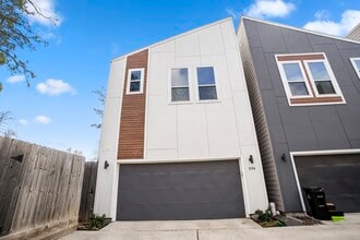 594 Janisch Rd in Houston, TX - Building Photo - Building Photo