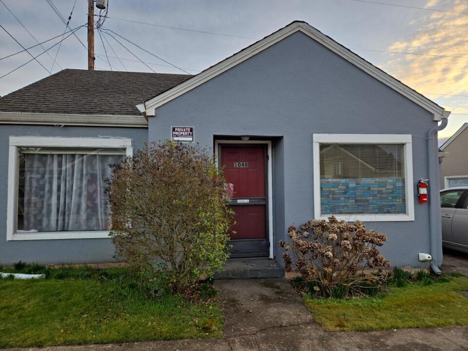 1048 Howard St SE in Salem, OR - Building Photo