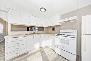 5201 Amos Reeder Rd in Boonsboro, MD - Building Photo