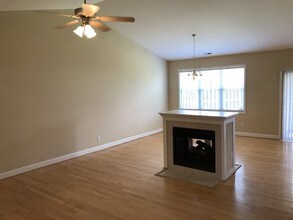 3906 Magnolia Pond Rd in Raleigh, NC - Building Photo - Building Photo