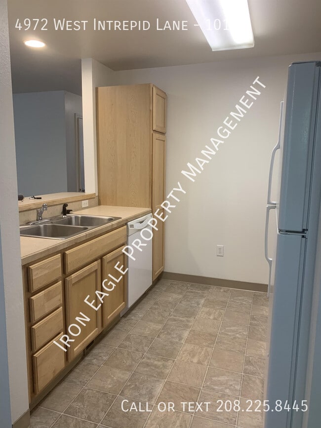4972 W Intrepid Ln in Boise, ID - Building Photo - Building Photo