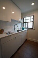 1200 Massachusetts Ave in Cambridge, MA - Foto de edificio - Building Photo