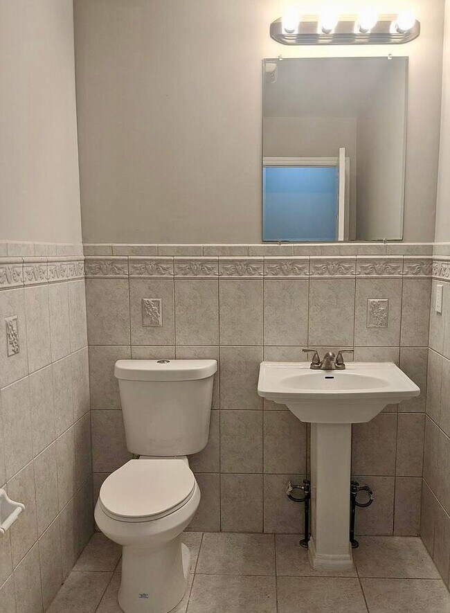 254 Upland Ave in Ewing Township, NJ - Building Photo - Building Photo