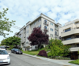 Baywatch At Magnolia Apartments in Seattle, WA - Building Photo - Building Photo